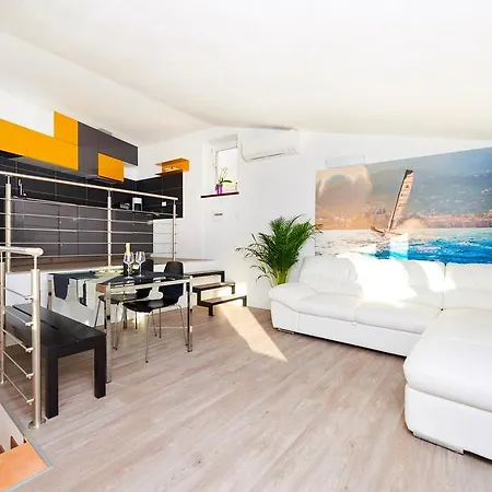 Mala Silex Appartement *